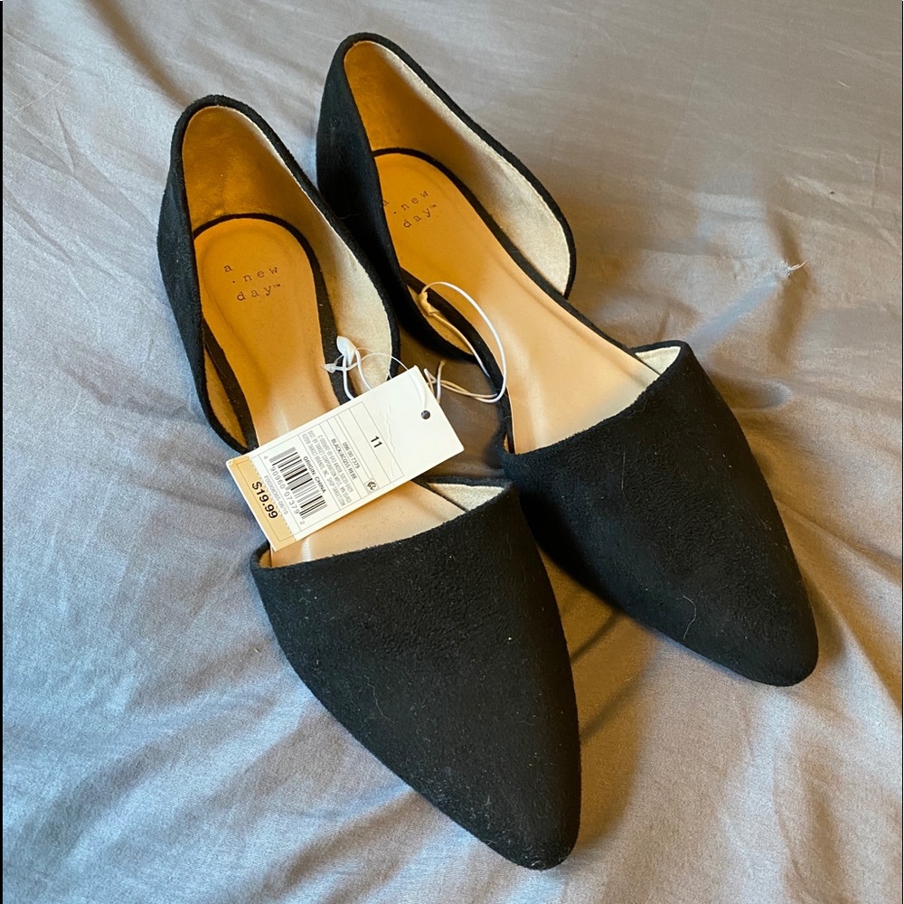 BRAND NEW WITH TAGS Women’s size 11 black flats